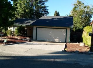 1492 Love Way, Auburn, CA 95603