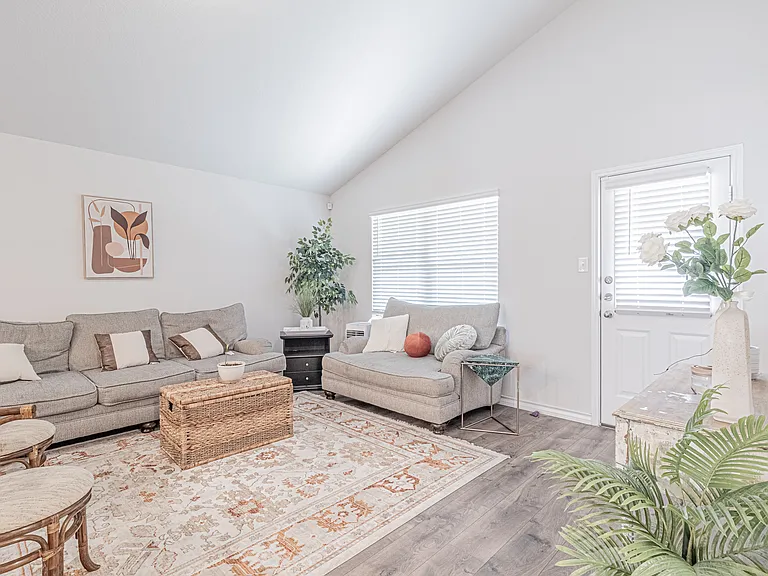 7019 Capella Cir — Photo 12