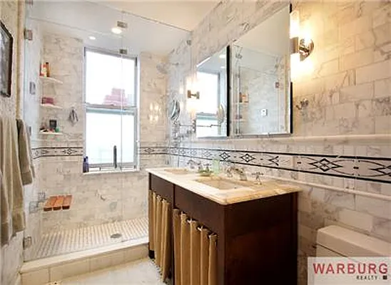 Sold by Warburg | media 1