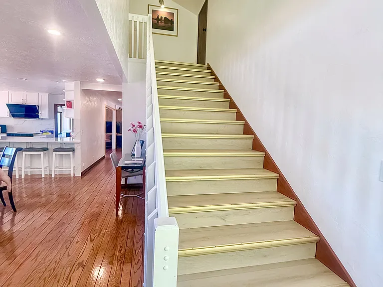 9030 Libby Rd NE — Photo 8