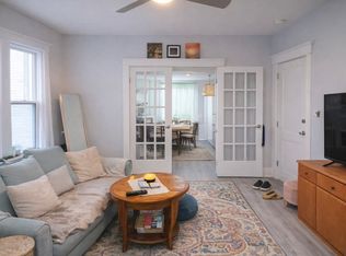 208 Woodbine Ave #2, Toronto, ON M4L3P2