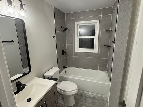 Main bathroom completely redone with all new everything.