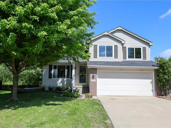 5159 Coachlight Dr, West Des Moines, IA 50265