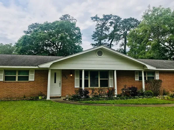 330 Neel Ave, Rose Hill Acres, TX 77657