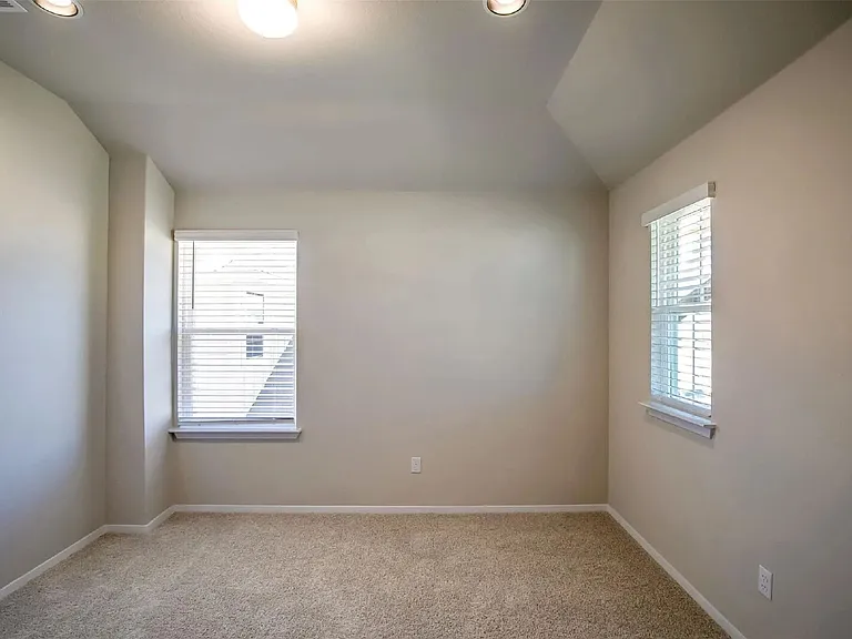 262 Delta Crst — Photo 18