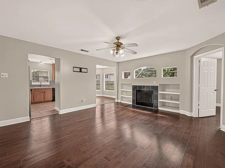 18203 Winding Timbers Ln — Photo 7
