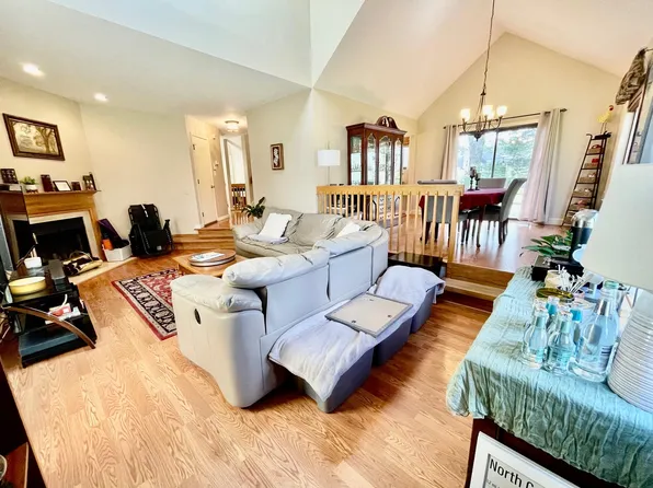 2 Hawthorne Pl, Basking Ridge, NJ 07920