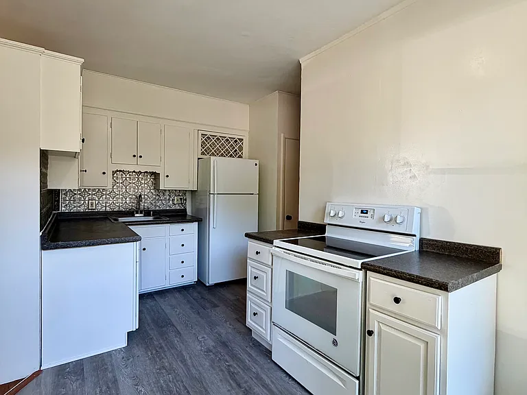 133 Maple St #A — Photo 2