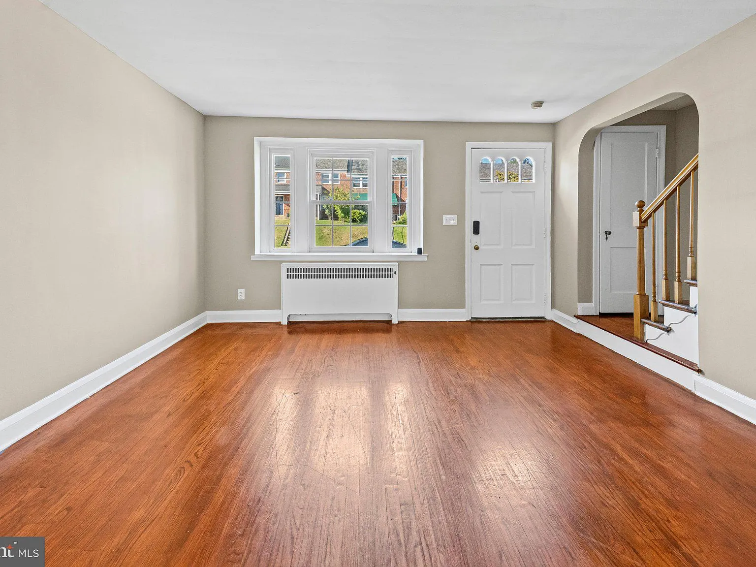 3 bed, 1.0 bath, 1440 sqft, $2,600 — Photo 2