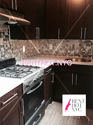 Rented by Weissman Realty | media 7