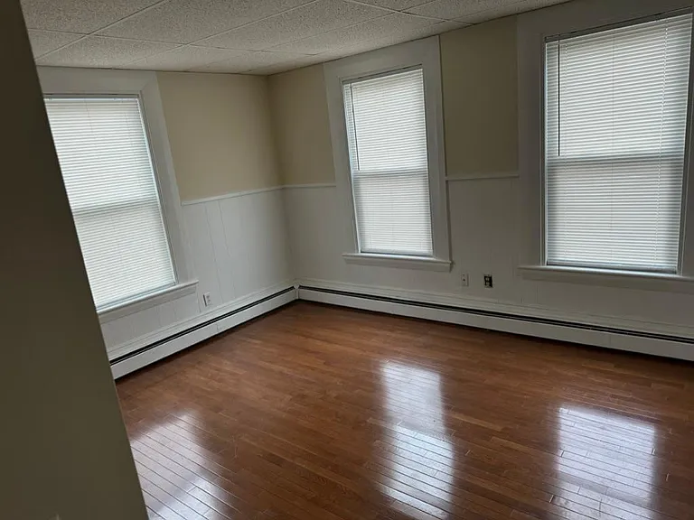 124 Front St #1 — Photo 7