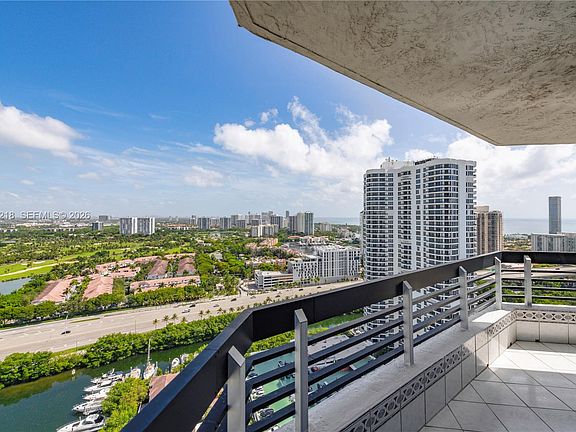 3rd image of 3530 Mystic Pointe Dr APT 3206