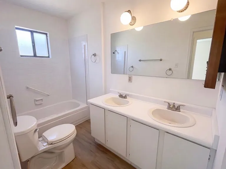 1224 Kirby St NE — Photo 8