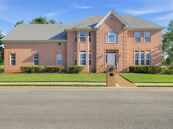 2326 Amber Glen Dr, Murfreesboro, TN 37128