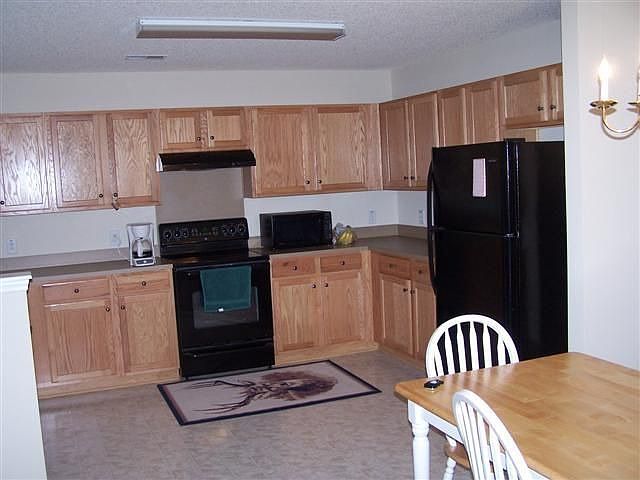 Large eat in Kitchen