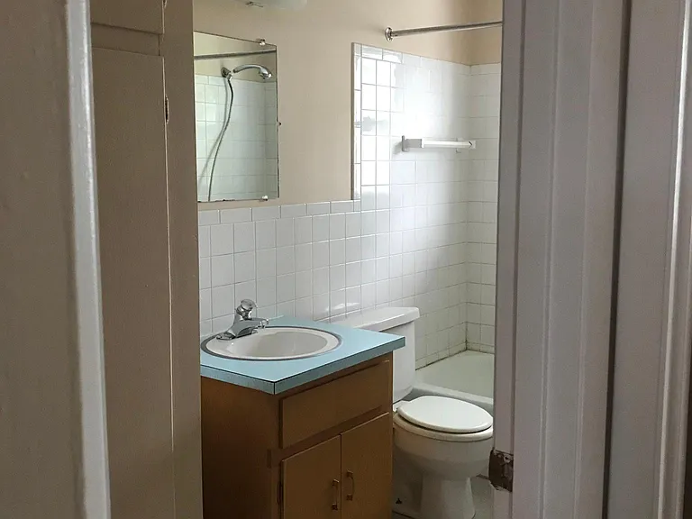 3402 Dover Ln #4 — Photo 6