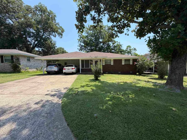 5812 Del Prado Dr, North Little Rock, AR 72118