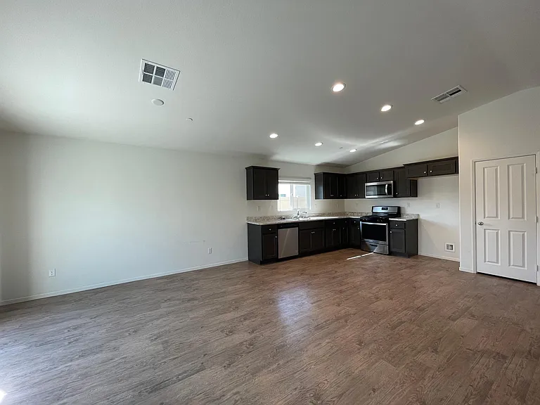 29266 Bronco Ct — Photo 5
