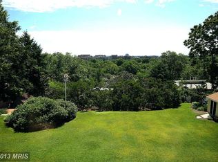 1819 S Arlington Ridge Rd, Arlington, VA 22202