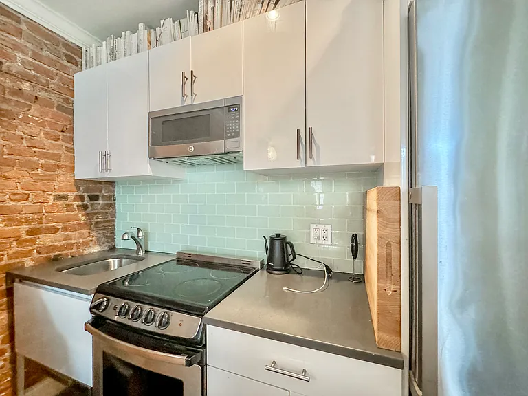 55 1st Ave #1 — Photo 4