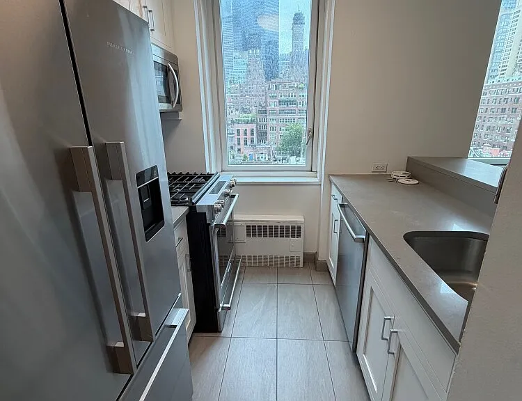 115 E 34th St #1101 — Photo 4