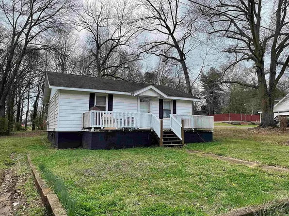 8 Hollywood St, Inman, SC 29349