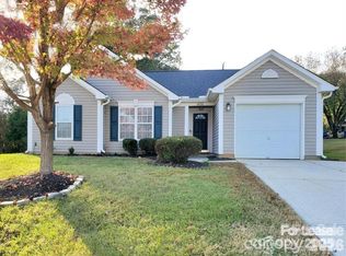 6828 Ayrshire Glen Pl, Charlotte, NC 28273