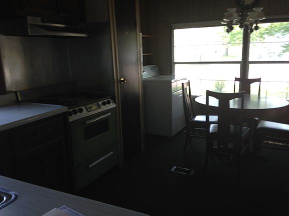3rd image of 54 Jenny Ln