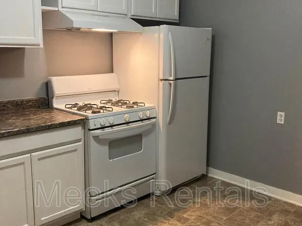 408 1st St #8, Pt Pleasant, WV 25550