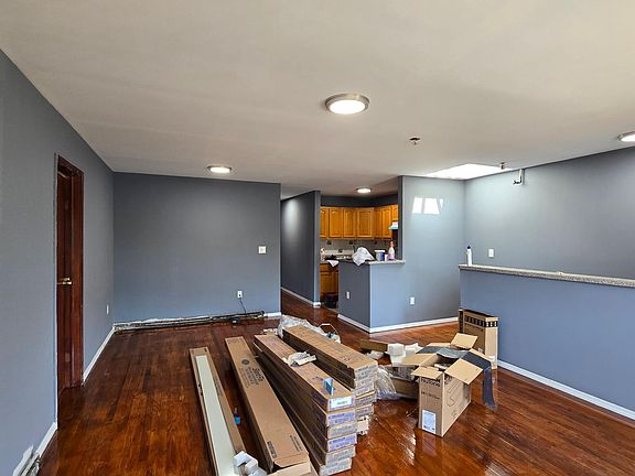 3rd image of 365 Essex St Floor 3