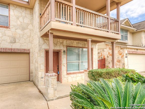 4th image of 1010 Caprese Ln