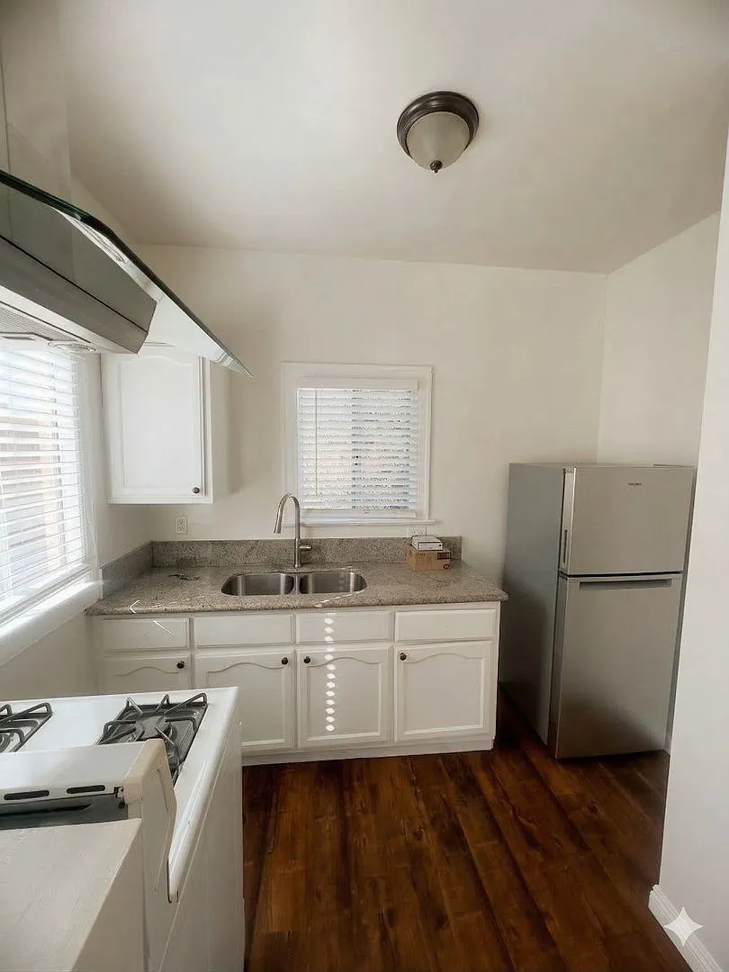 1 bed, 1.0 bath, 650 sqft, $1,895 — Photo 2