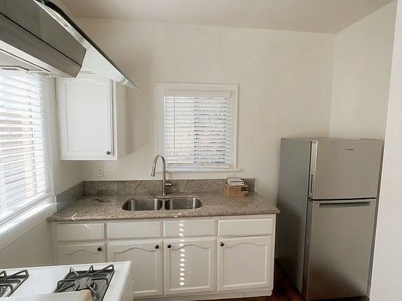 2nd image of 2723 San Marino St #12A