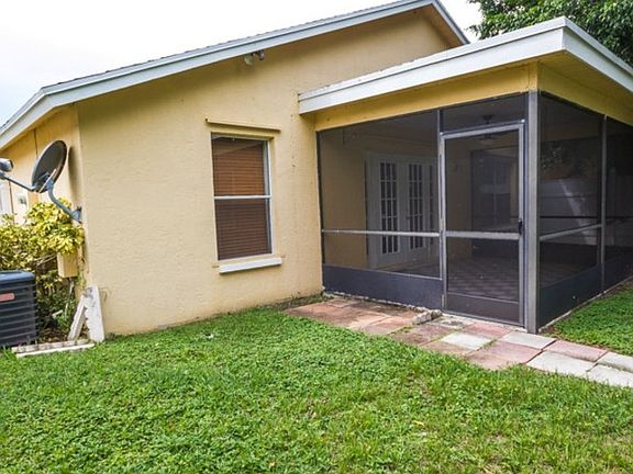 5th image of 5142 Arbor Glen Cir