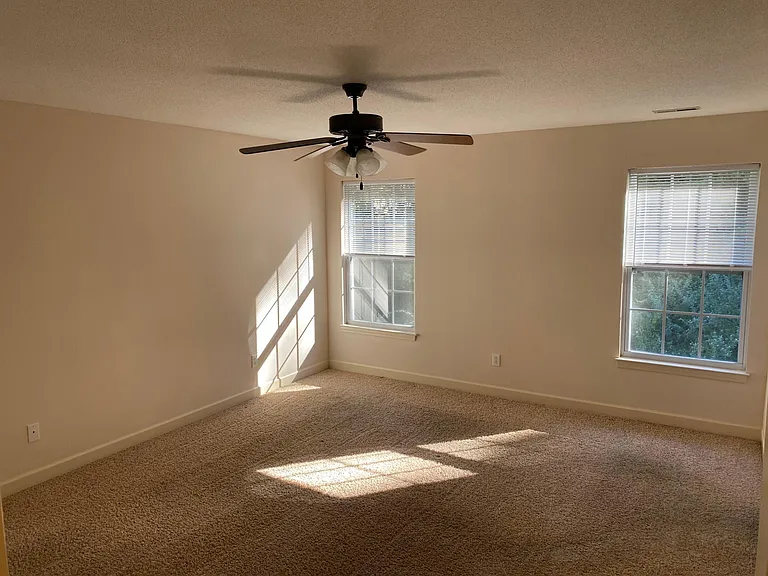 1020 Notting Hill Ct — Photo 17