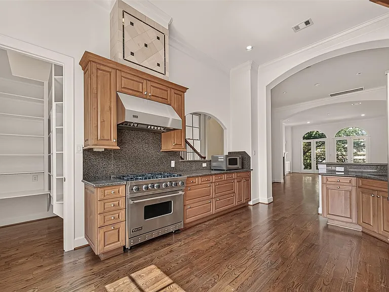 2907 Argonne St — Photo 13