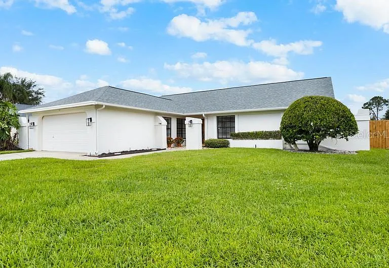 14014 Middleton Way — Photo 2