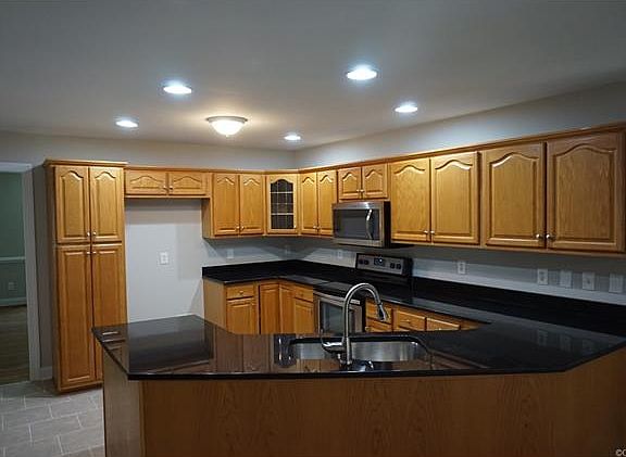 3rd image of 14229 Country Club Ct