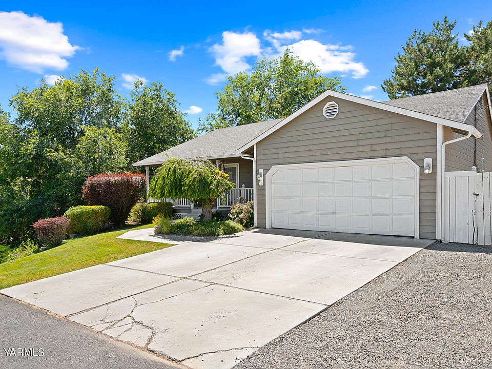 1st image of 10 Hovde Park Dr