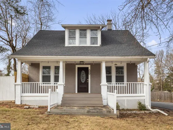 128 Washington Grove Ln, Gaithersburg, MD 20877