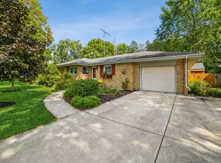 1870 Perry Ct, Sycamore, IL 60178