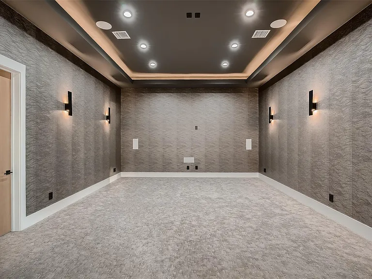 6412 Lantern View Dr — Photo 30