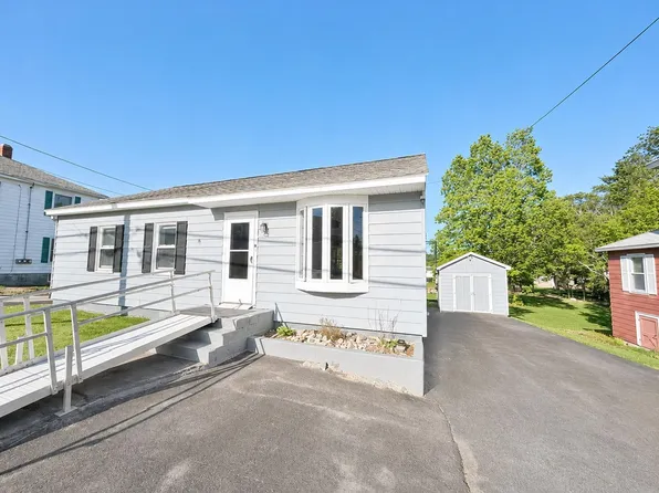576 Hillside Avenue, Berlin, NH 03570