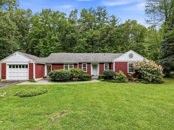 18 Red Gate Ln, Amherst, MA 01002