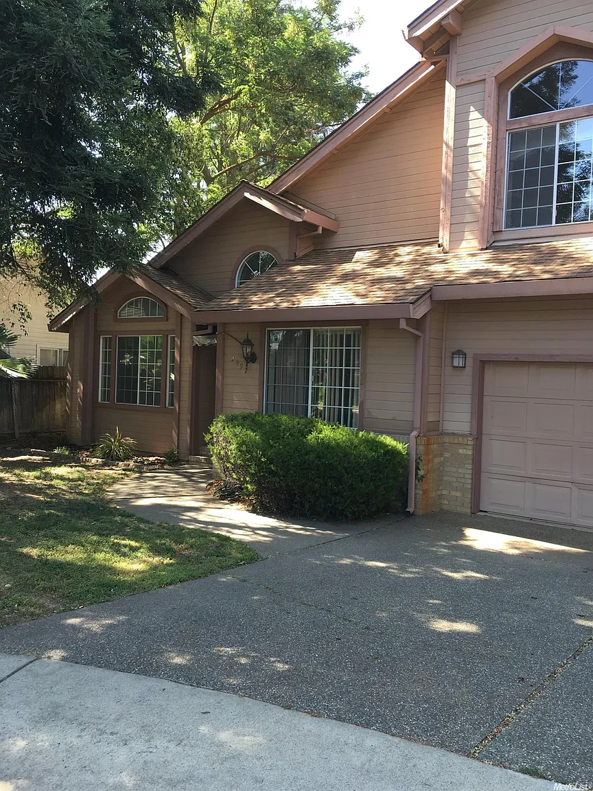 3857 Robie Lee Way photo 1