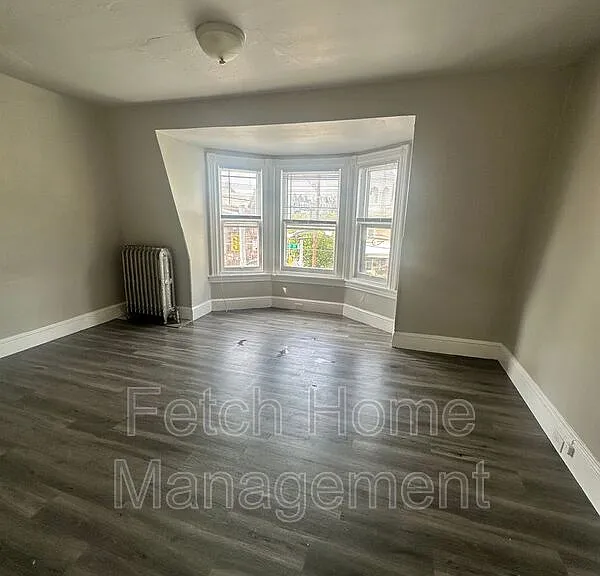 100 Windsor St #3 — Photo 22