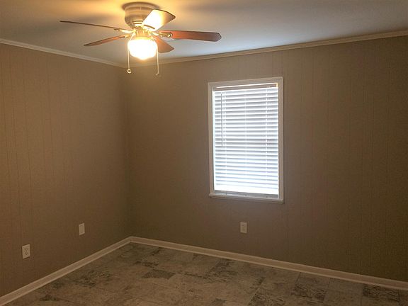 3rd image of 214 James Cir
