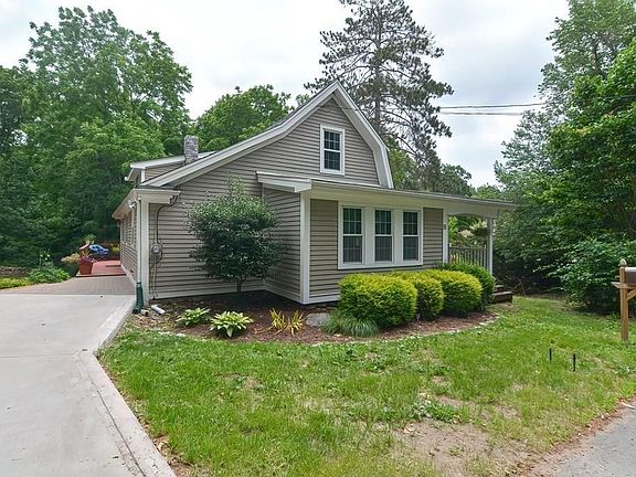 2nd image of 55 Parmenter Ln