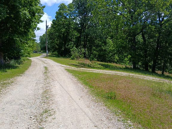 5th image of 13726 Mayfield Rd