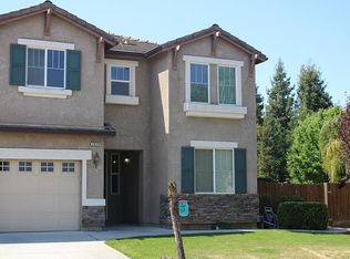 2828 Rall Ave, Clovis, CA 93611